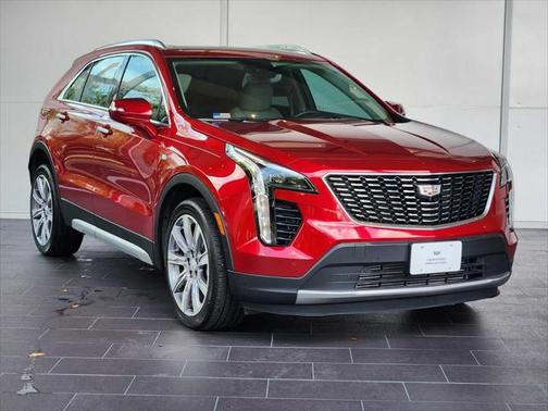 2022 Cadillac XT4 Premium Luxury