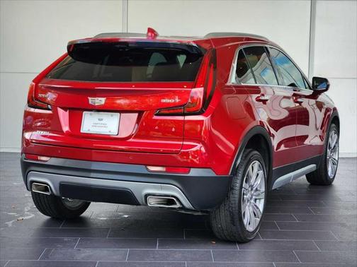 2022 Cadillac XT4 Premium Luxury
