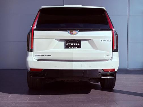 2023 Cadillac Escalade ESV Sport Platinum