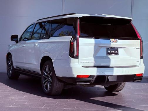 2023 Cadillac Escalade ESV Sport Platinum