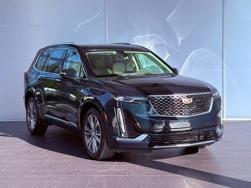 2025 Cadillac XT6 Premium Luxury AWD