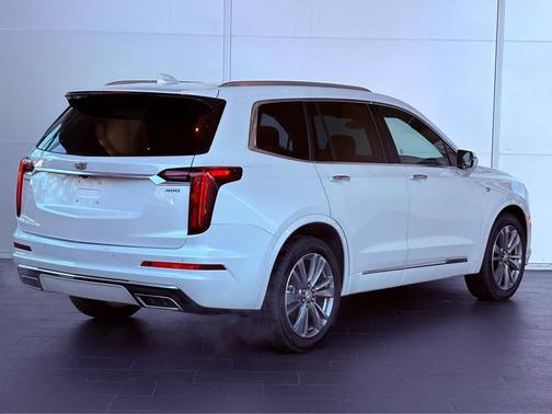 2025 Cadillac XT6 Premium Luxury FWD