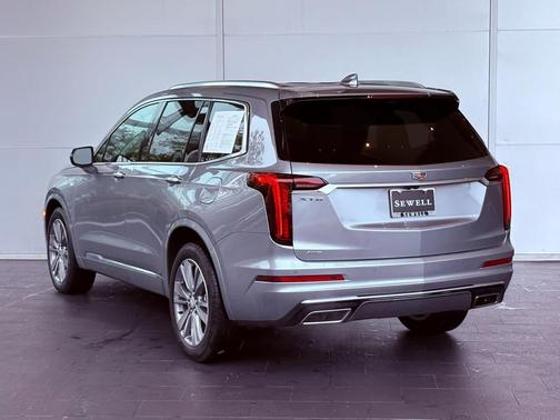2025 Cadillac XT6 Premium Luxury AWD