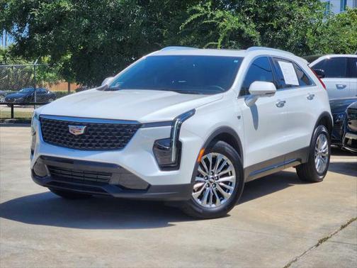 2025 Cadillac XT4 Premium Luxury