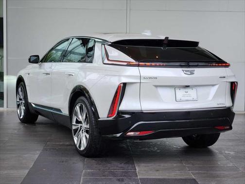 2024 Cadillac LYRIQ Luxury w/1SE