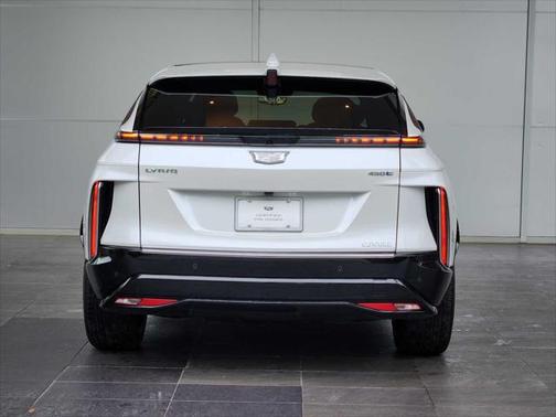 2024 Cadillac LYRIQ Luxury w/1SE