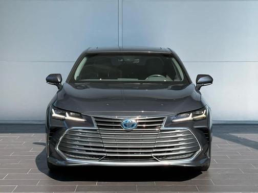 2022 Toyota Avalon Hybrid Limited