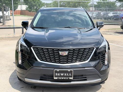 Stellar Black Metallic 2023 Cadillac XT4 Premium Luxury