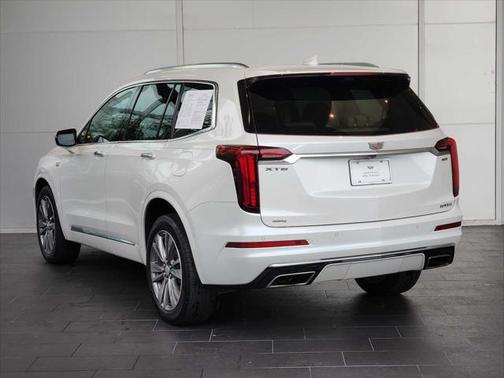 2022 Cadillac XT6 Premium Luxury AWD