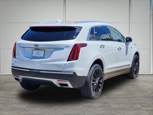 2022 Cadillac XT5 Premium Luxury