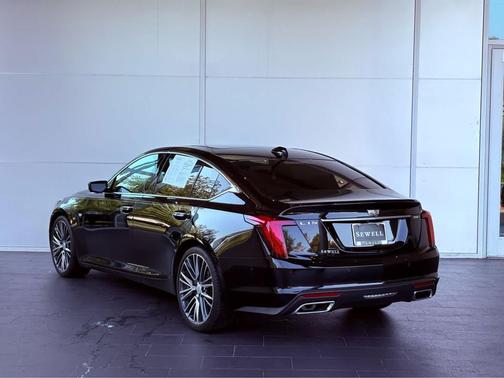 2023 Cadillac CT5 Premium Luxury