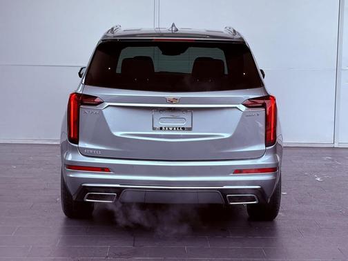 2023 Cadillac XT6 Luxury FWD