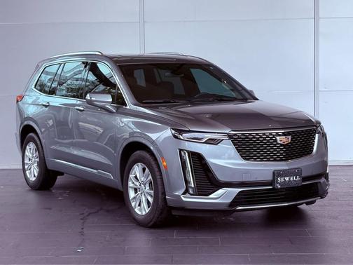 2023 Cadillac XT6 Luxury FWD