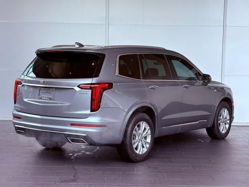 2023 Cadillac XT6 Luxury FWD