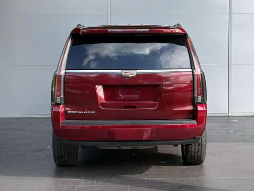 2016 Cadillac Escalade Platinum