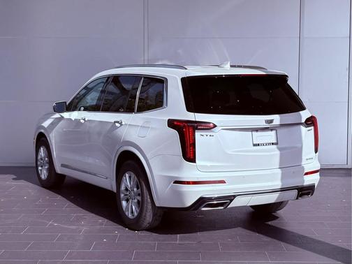 2023 Cadillac XT6 Luxury FWD