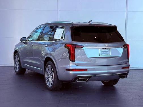 2025 Cadillac XT6 Premium Luxury FWD