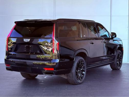 2023 Cadillac Escalade ESV Sport Platinum