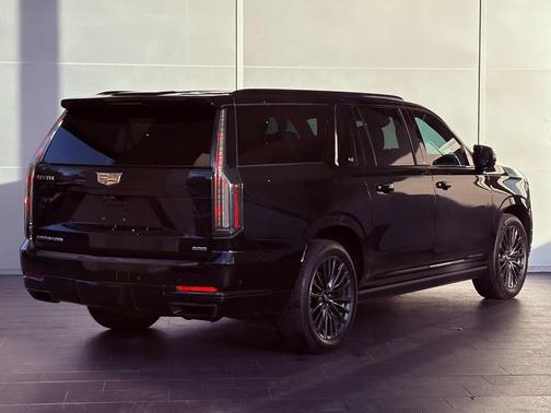 2025 Cadillac Escalade ESV Sport Platinum