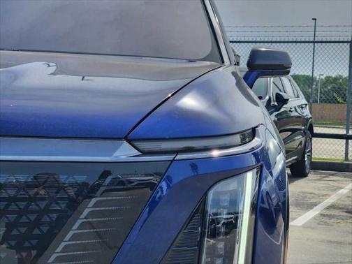 2026 Cadillac VISTIQ Sport