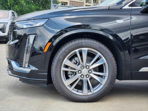 2025 Cadillac XT6 Premium Luxury FWD