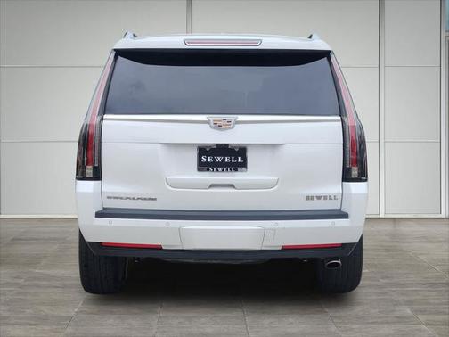 2020 Cadillac Escalade Platinum