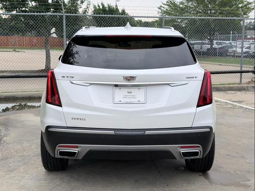 Crystal White Tricoat 2024 Cadillac XT5 Premium Luxury