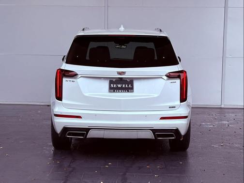2023 Cadillac XT6 Premium Luxury FWD