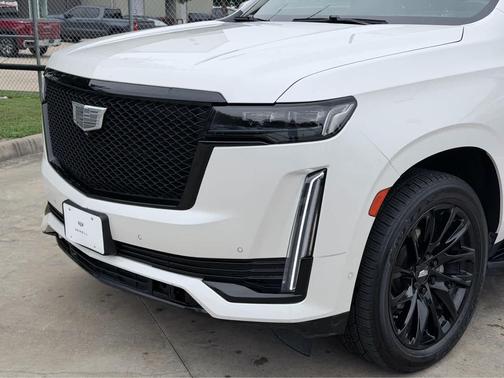 Crystal White Tricoat 2023 Cadillac Escalade Sport
