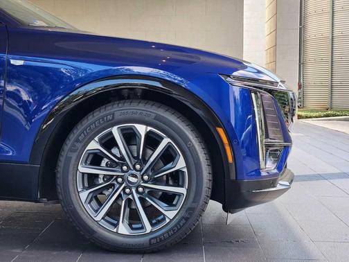 2025 Cadillac LYRIQ Sport