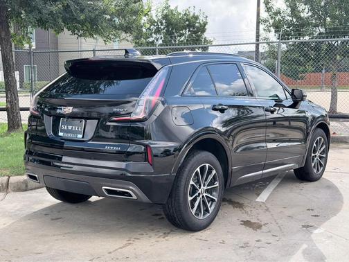 Stellar Black Metallic 2025 Cadillac XT4 Sport