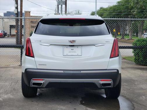 2022 Cadillac XT5 Premium Luxury