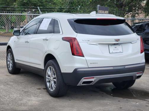 2022 Cadillac XT5 Premium Luxury