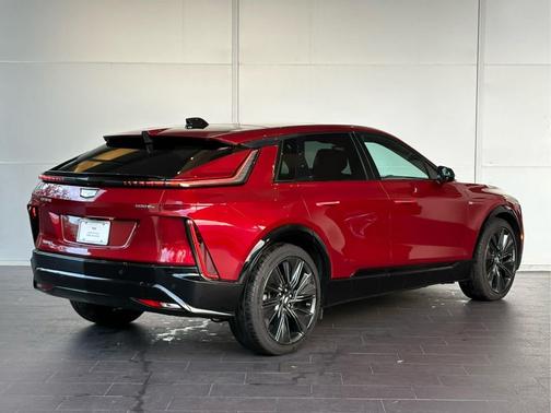 2024 Cadillac LYRIQ Sport