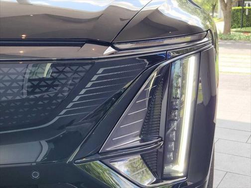 2025 Cadillac LYRIQ Sport