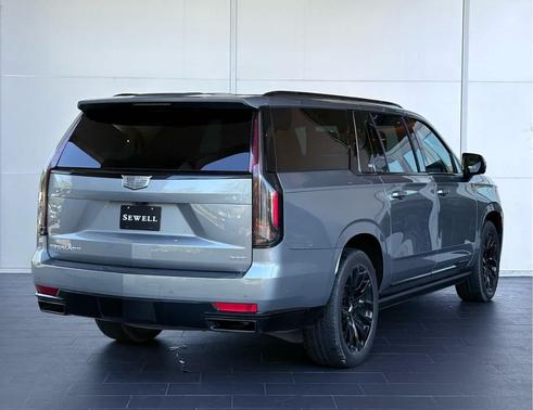 2023 Cadillac Escalade ESV Sport Platinum