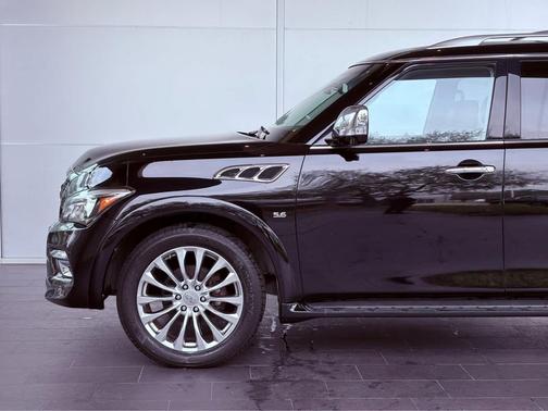 2017 INFINITI QX80 Base