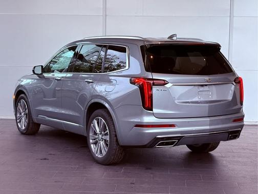 2025 Cadillac XT6 Premium Luxury FWD