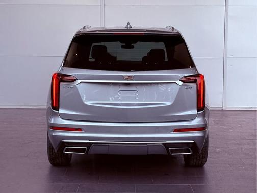 2025 Cadillac XT6 Premium Luxury FWD