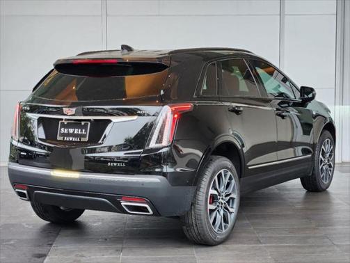 2025 Cadillac XT5 Sport