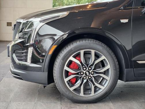2025 Cadillac XT5 Sport
