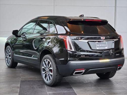 2025 Cadillac XT5 Sport