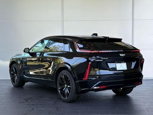 2024 Cadillac LYRIQ Sport