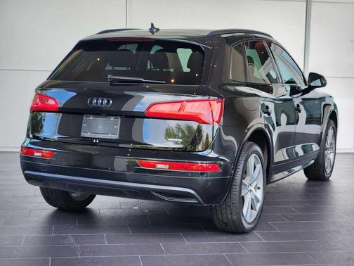 2020 Audi Q5 45 Prestige