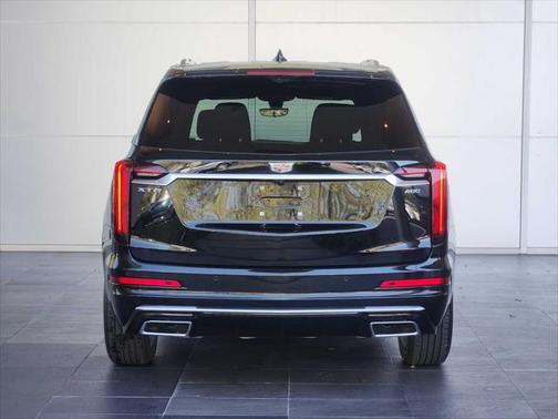 2024 Cadillac XT6 Premium Luxury FWD