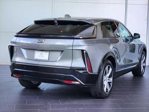 2024 Cadillac LYRIQ Tech w/1SA