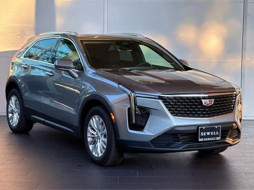 2024 Cadillac XT4 Luxury