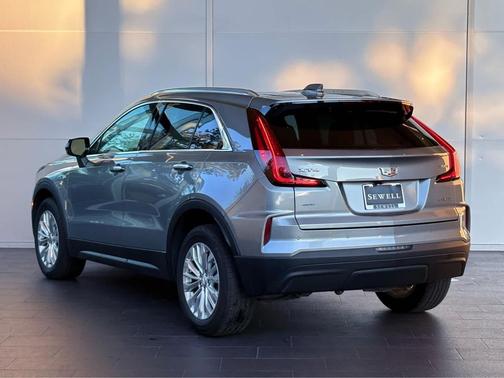 2024 Cadillac XT4 Luxury