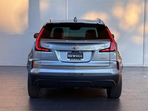 2024 Cadillac XT4 Luxury