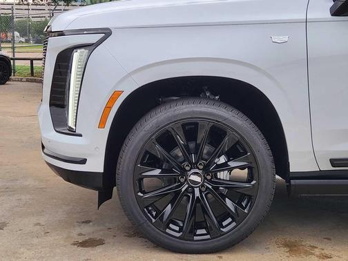 Vibrant White Tricoat 2026 Cadillac Escalade Sport Platinum